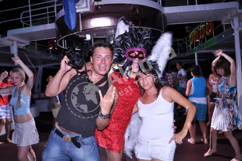 Alanya All Inclusive Luxury Disco Party Yacht Tour - 11