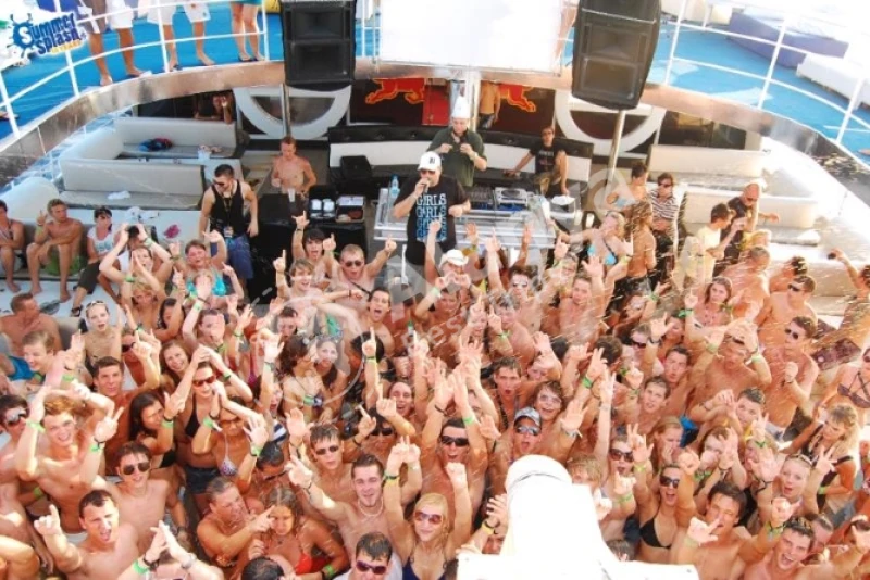 Luxury STARCRAFT Party Boat Tour From Alanya - 10