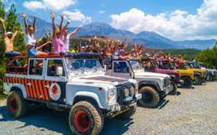 Wycieczka Jeep Safari w Alanyi: W Pogoni za Przygodą
