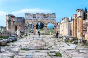 Heiße Quellen von Pamukkale und die antike Stadt Hierapolis von Side aus